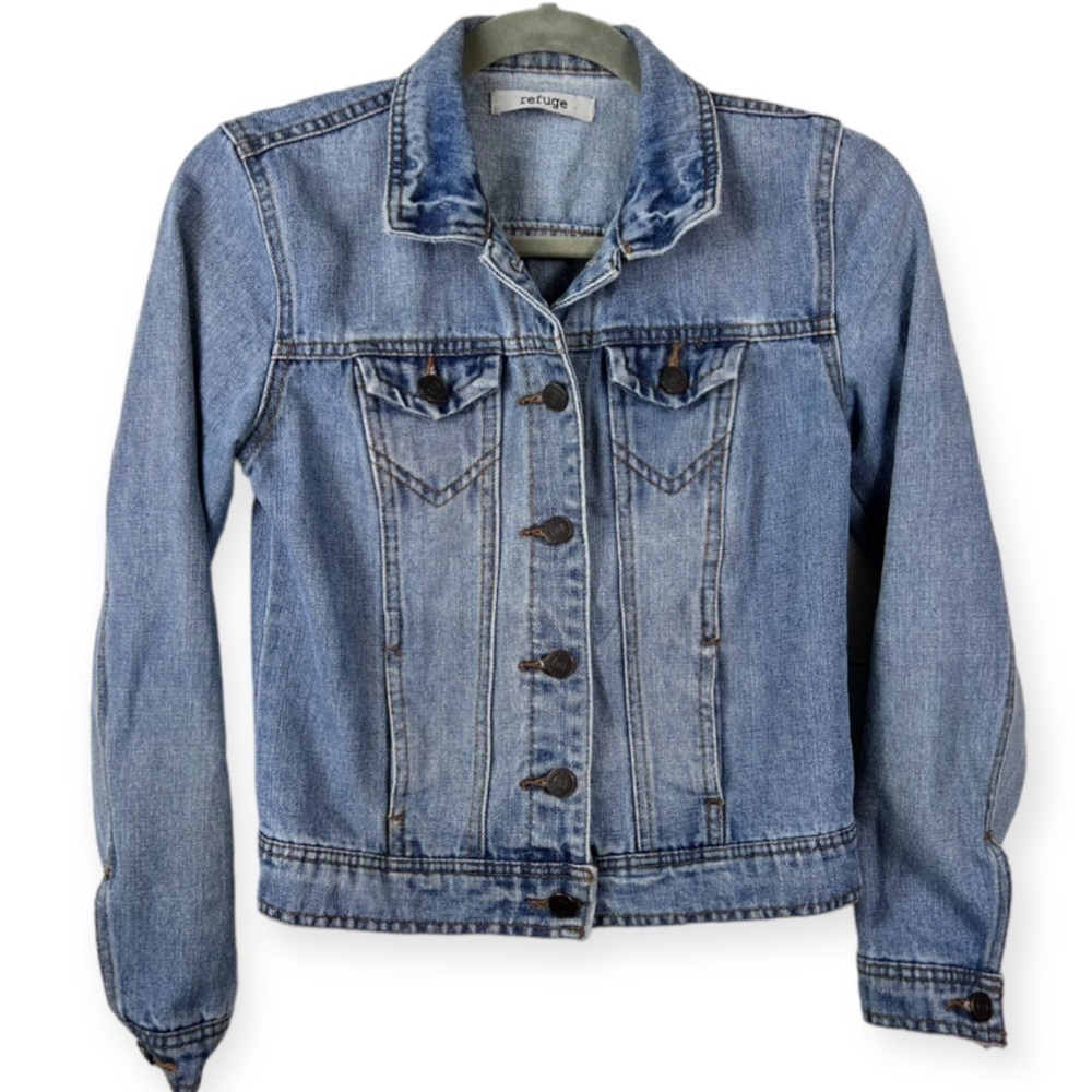 Refuge Denim Jean Jacket Light Wash Pockets XS
